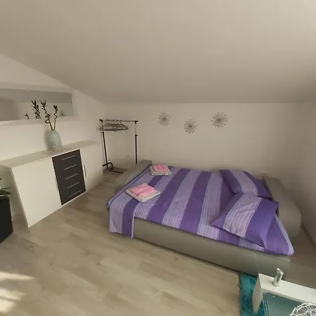 Pharos Appartement *