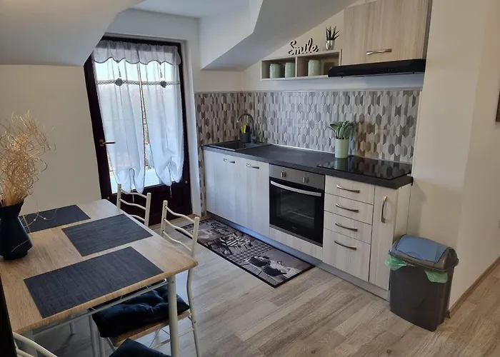 Apartamento Pharos