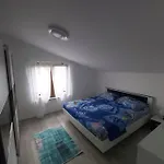 Apartment Pharos