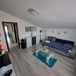 Apartment Pharos