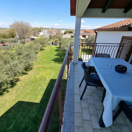 Pharos Апартаменты *