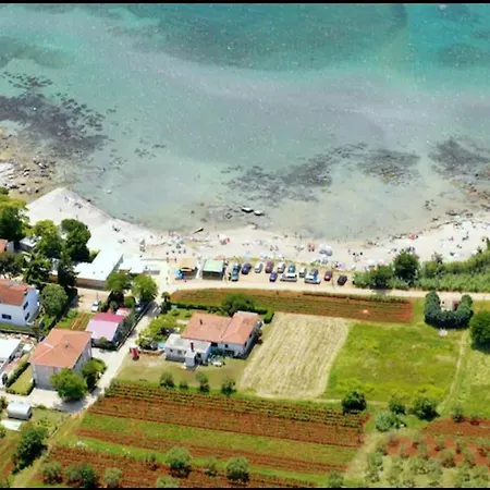 Pharos Апартаменты